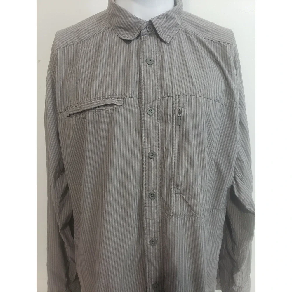 The North Face Shirt Mens XL Button Down Hiking Outdoors zip pocket‎